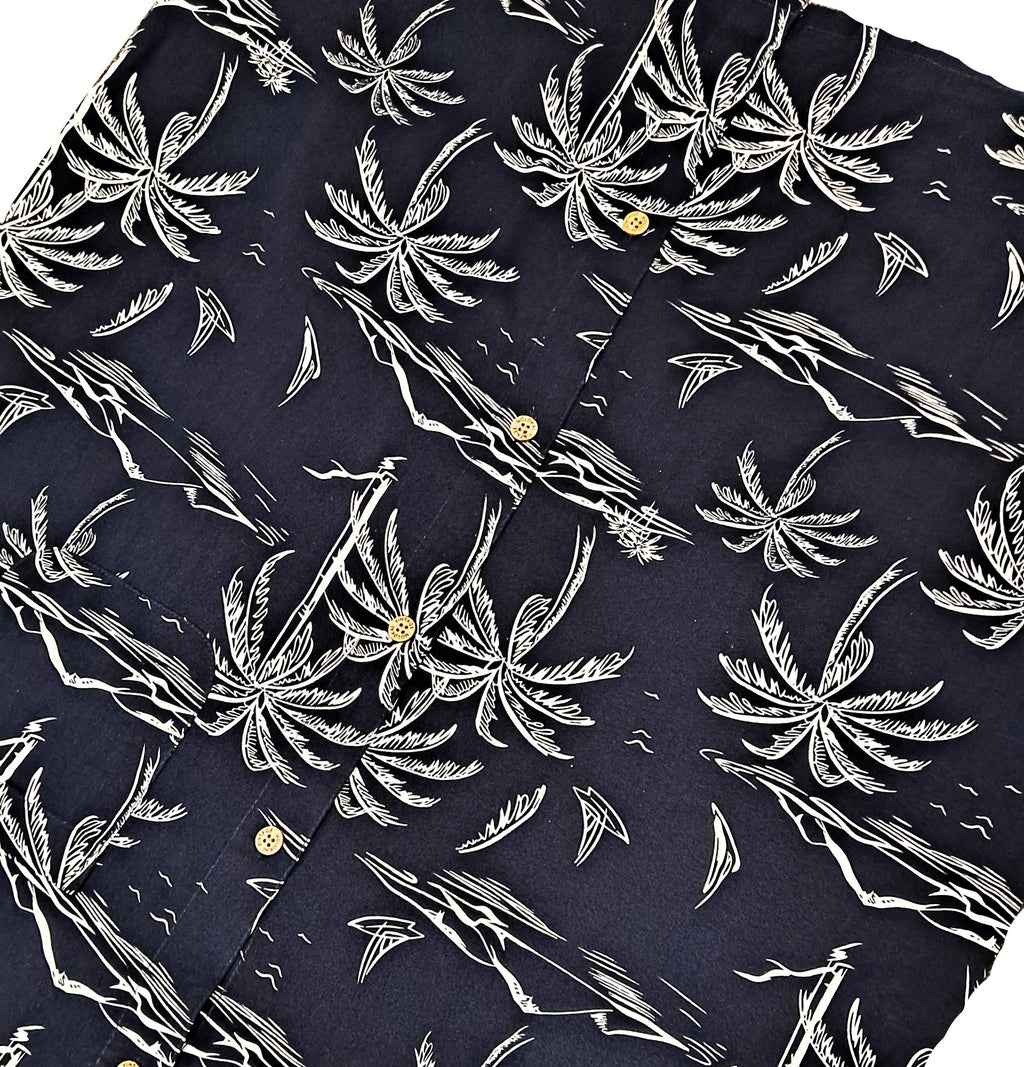 Vintage Navy and White Island Life